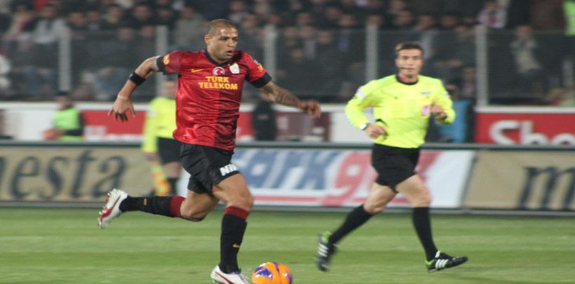 Melo hangi takımın formasını giydi?