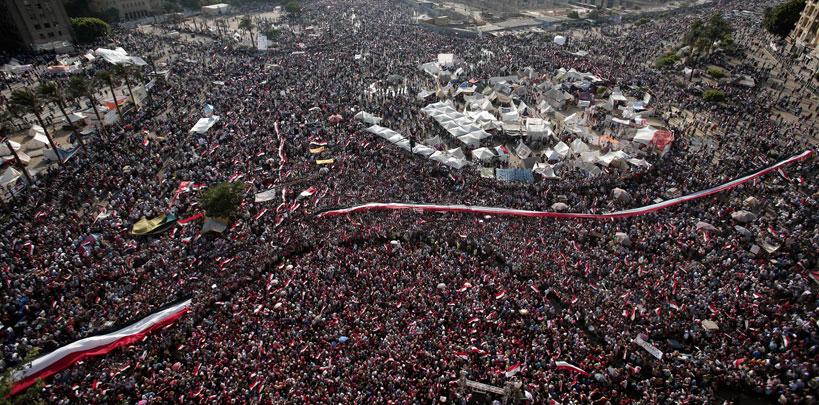 Mursi uzlaşı hükümeti önerdi