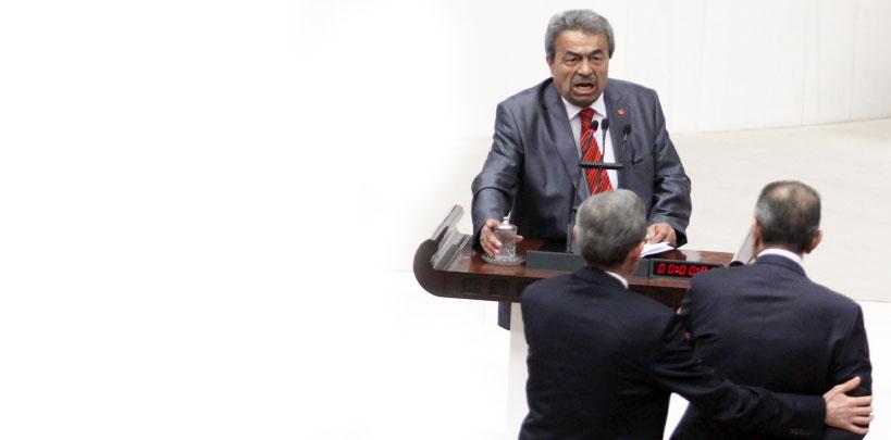 Kamer Genç Meclis'te Mısır darbesini savundu