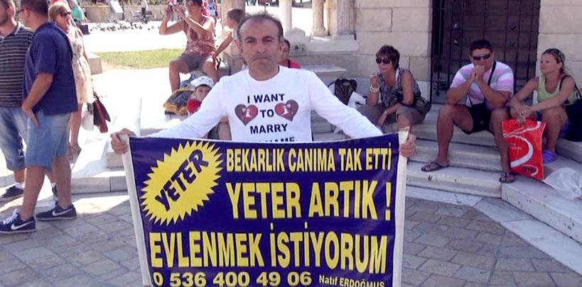 İzmir'de evlilik eylemi