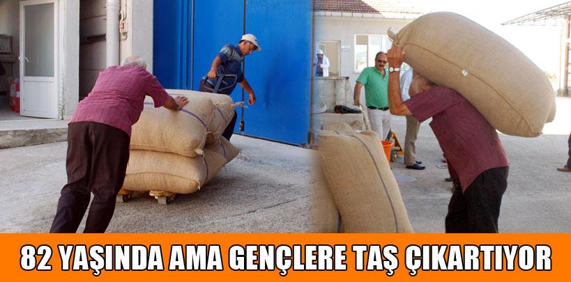 82 yaşındaki hamal, gençlere taş çıkartıyor