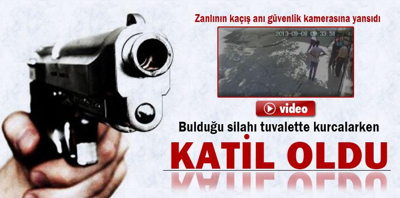 Bulduğu silahı tuvalette kurcalarken katil oldu